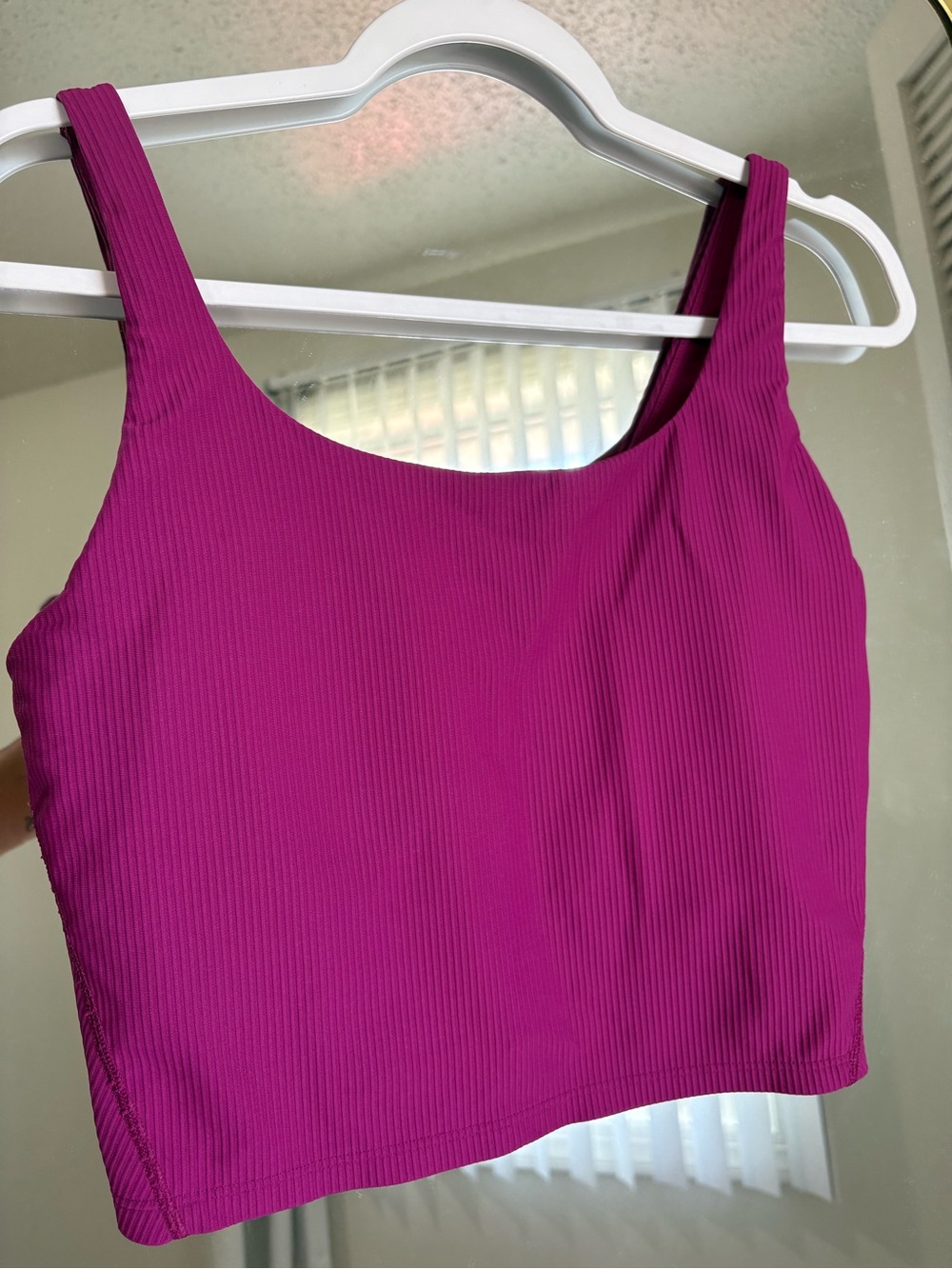 Old navy tank w bra